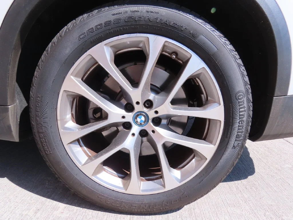 Certified Used 2024 Alpine White BMW xDrive50e image 15