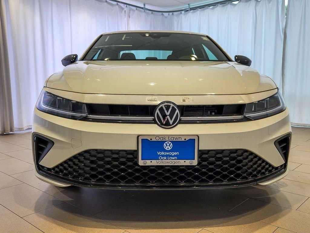 New 2026 Pure White Volkswagen 1.5T Sport image 2