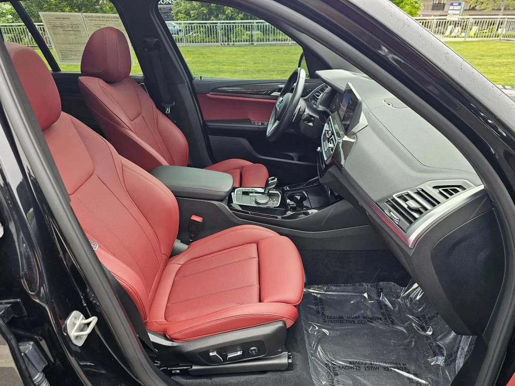 Used 2024  BMW M40i image 11