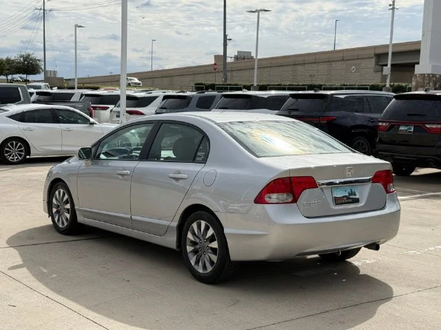 Used 2009 Alabaster Silver Metallic Honda EX-L image 7
