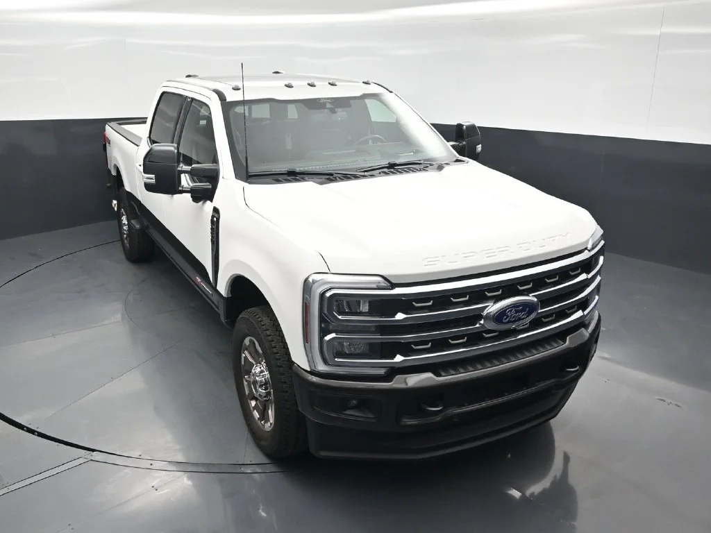 Used 2025 White Ford King Ranch image 38