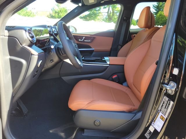 Used 2027 Black Mercedes-Benz GLC 300 image 18