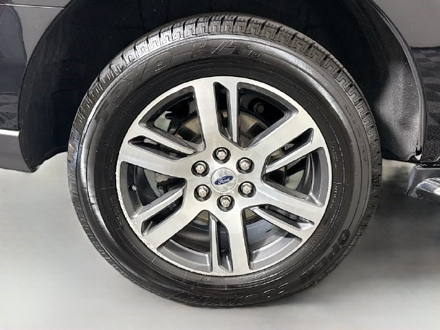 Used 2023 Agate Black Metallic Ford Limited image 29
