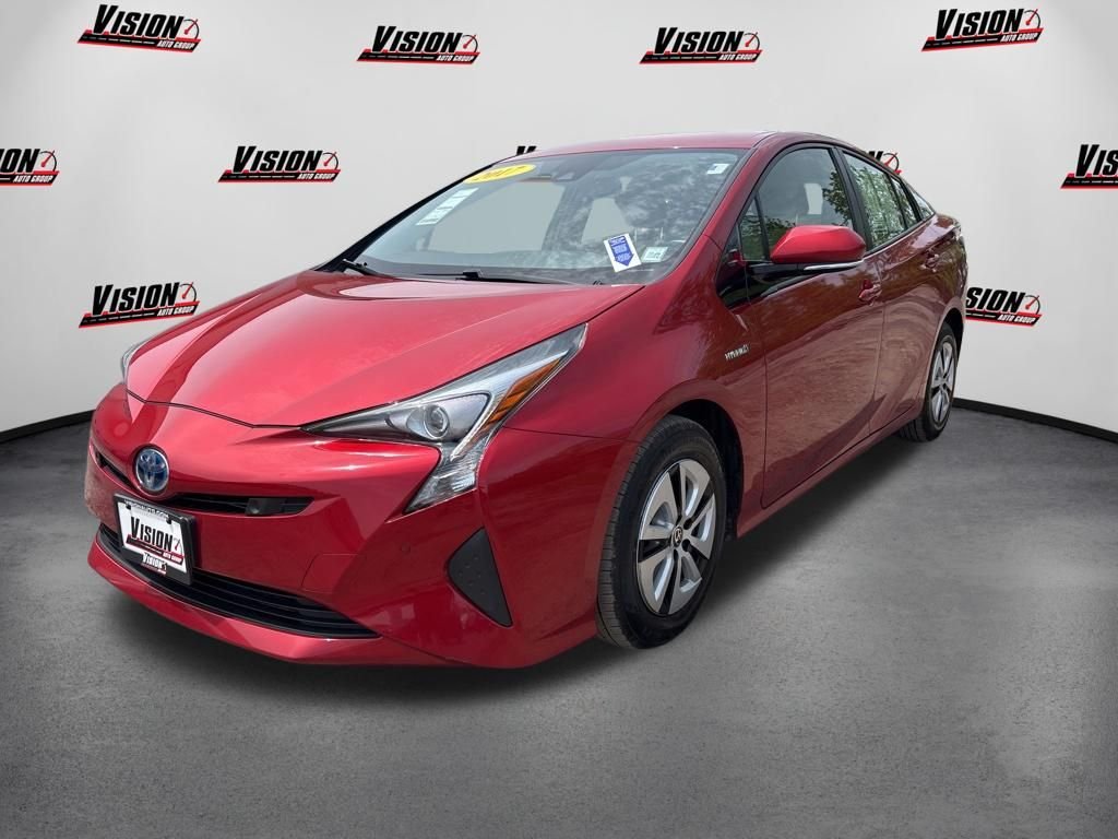 2017 Toyota Prius Three's photo