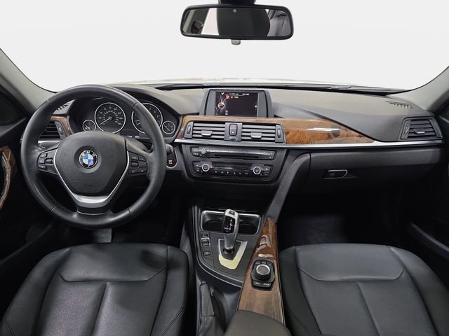 Used 2015 White BMW 328i xDrive image 10