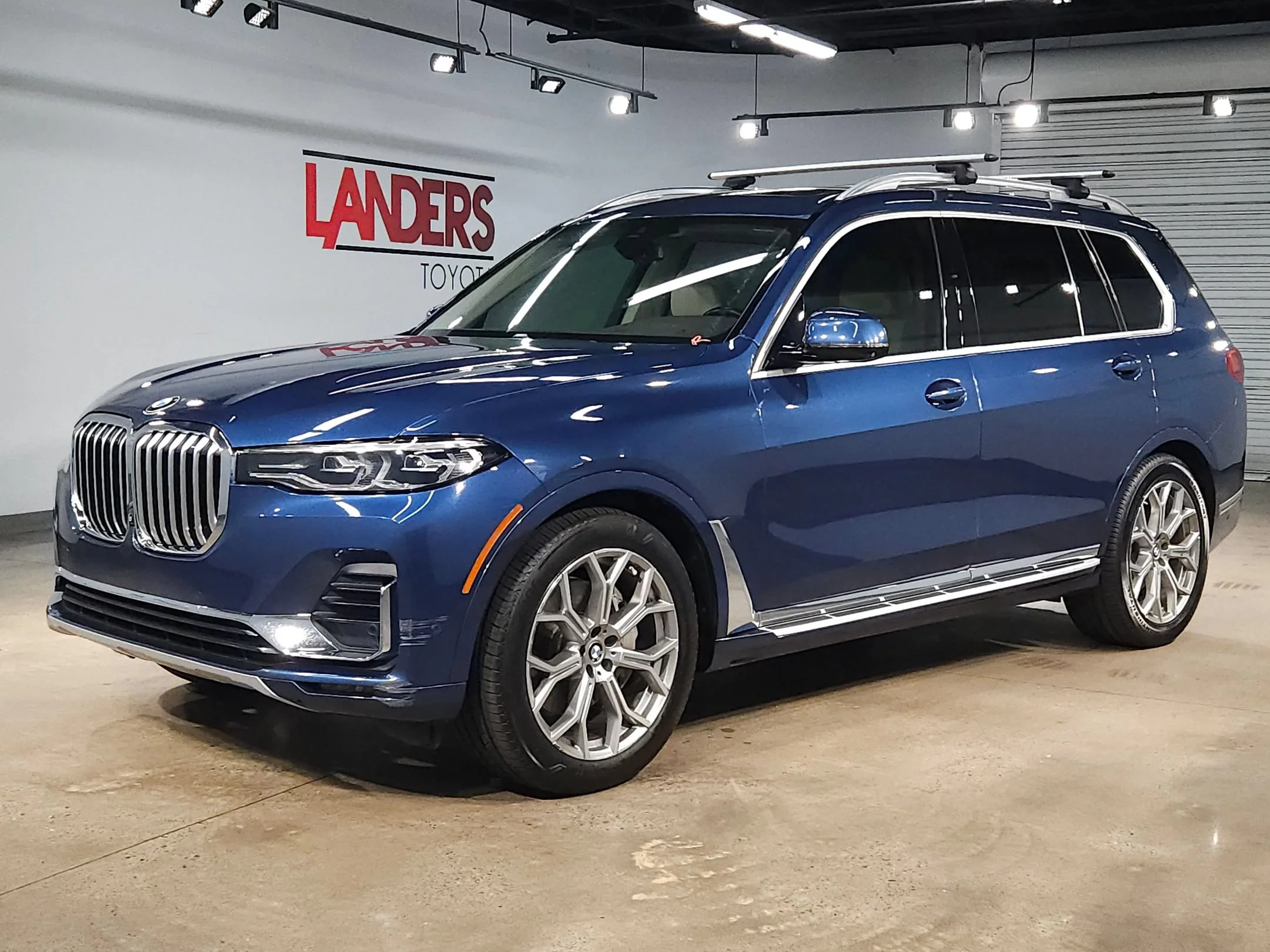 Used 2019 Phytonic Blue Metallic BMW xDrive40i image 3