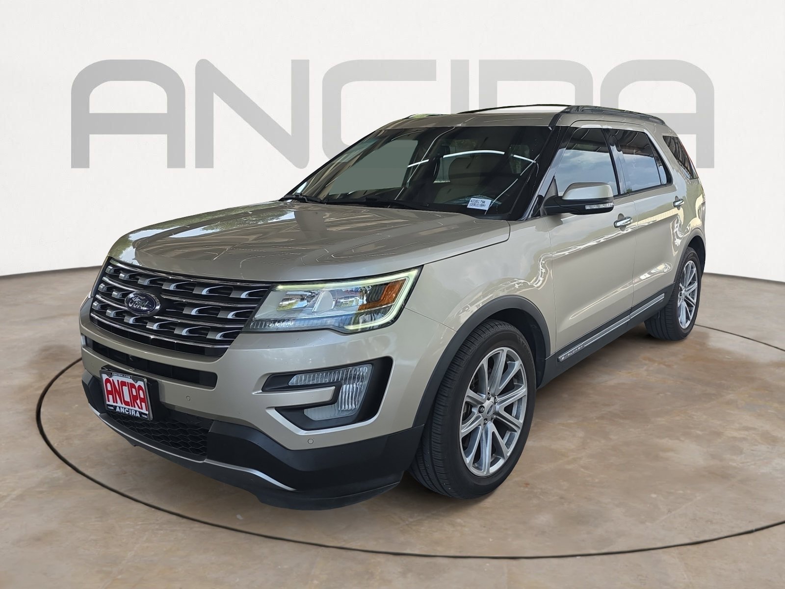 Used 2017 White Gold Metallic Ford Limited image 3