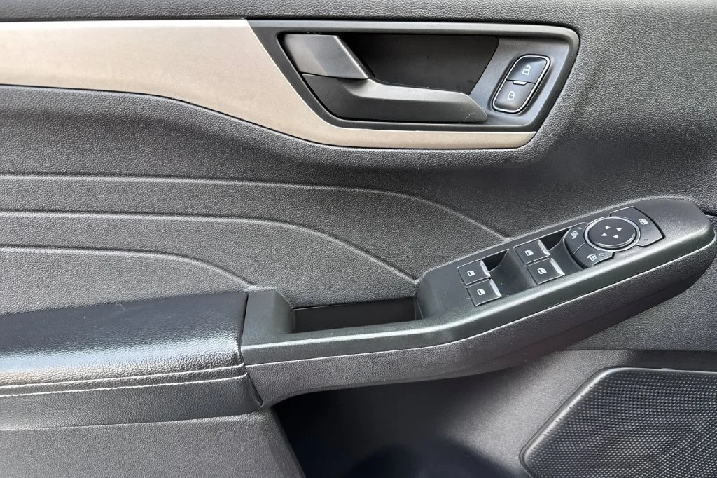 2022 Ford Escape SE - Photo 11