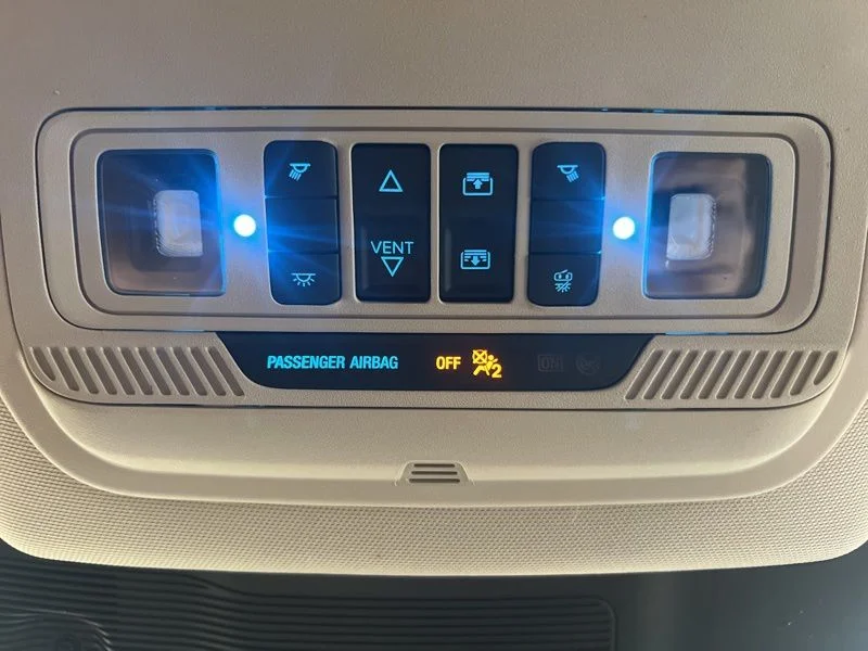 Used 2020 White Ford Limited image 29
