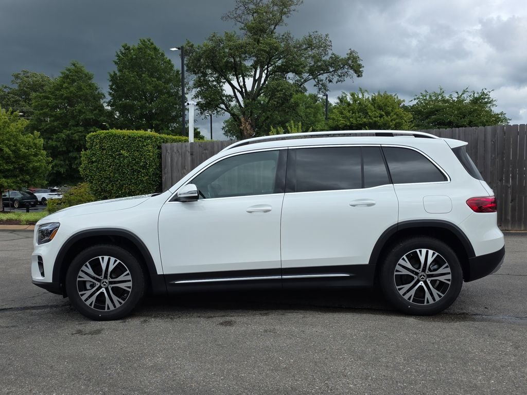 New 2026 White Mercedes-Benz GLB 250 image 2