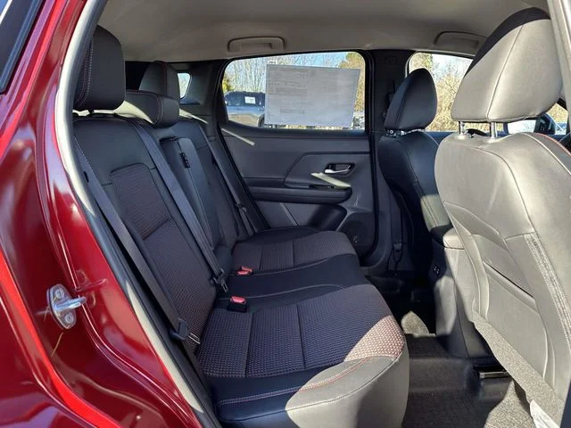 2026 Nissan KICKS SR - Photo 11