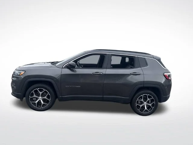 Used 2024 Jeep Compass Latitude with VIN 3C4NJDBN0RT606899 for sale in New Bedford, MA