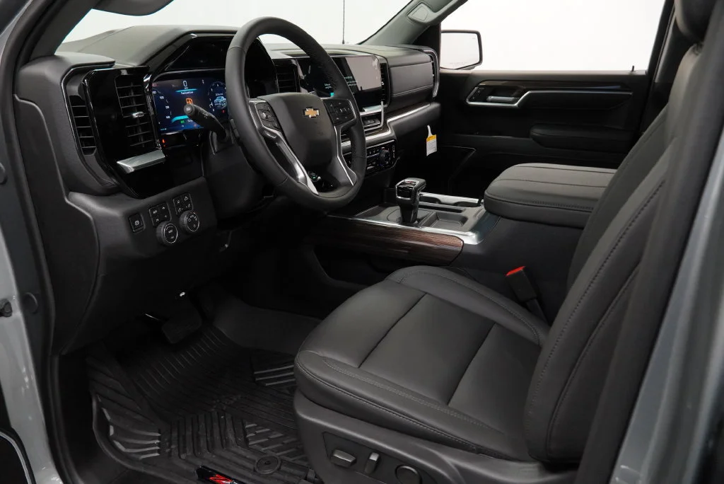 New 2026 Sterling Gray Metallic Chevrolet LT image 20