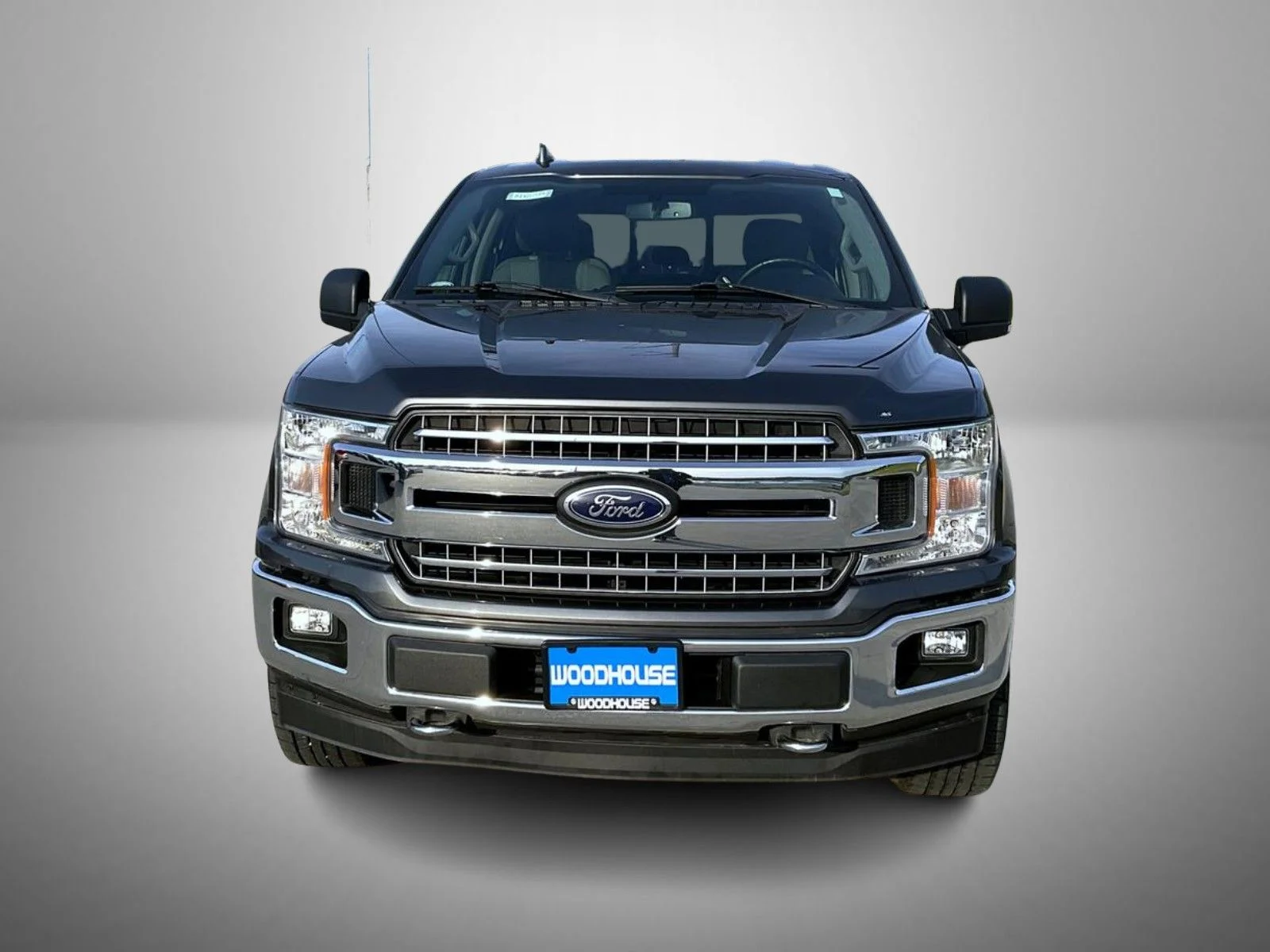 Used 2018 Gray Ford XLT image 2