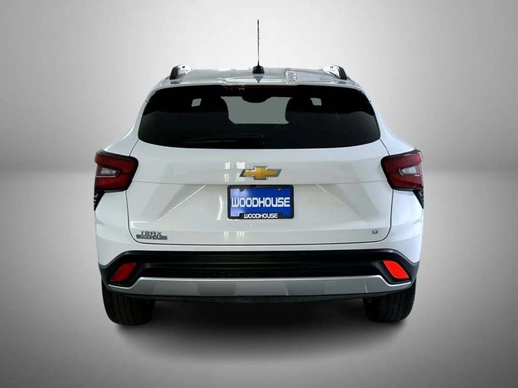 Used 2025 White Chevrolet LT image 6