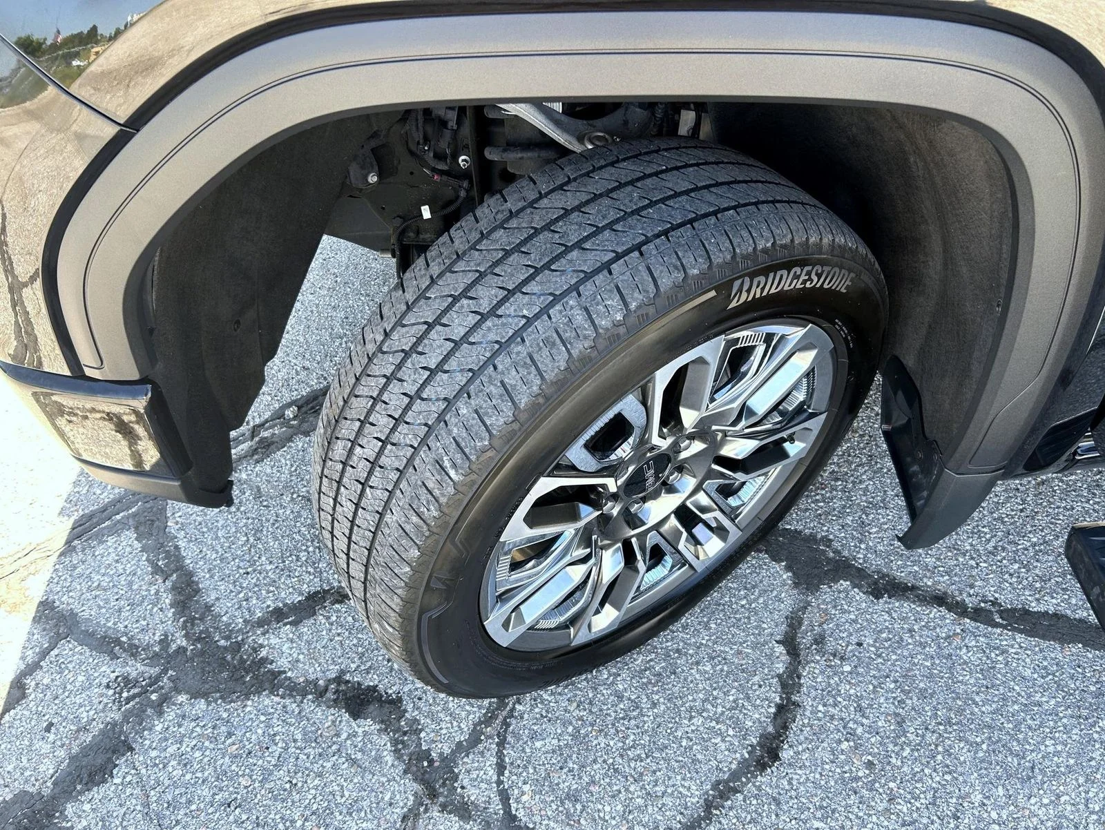 Used 2024 Black GMC Denali Ultimate image 23