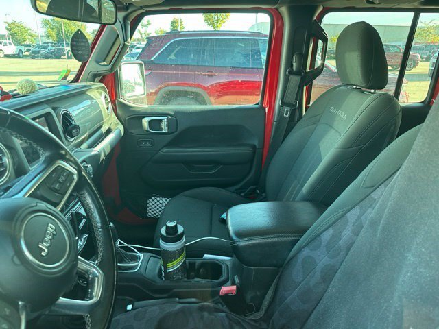 Used 2020 Firecracker Red Clearcoat Jeep Sahara image 4