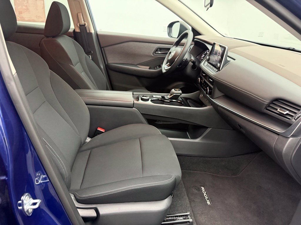 Used 2023 Blue Nissan S image 34