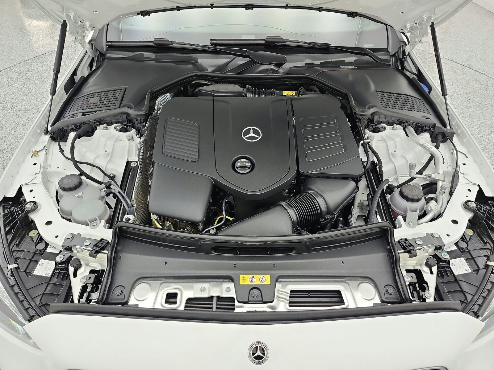 New 2026 MANUFAKTUR Moonlight White Metallic Mercedes-Benz C 300 Sedan image 43