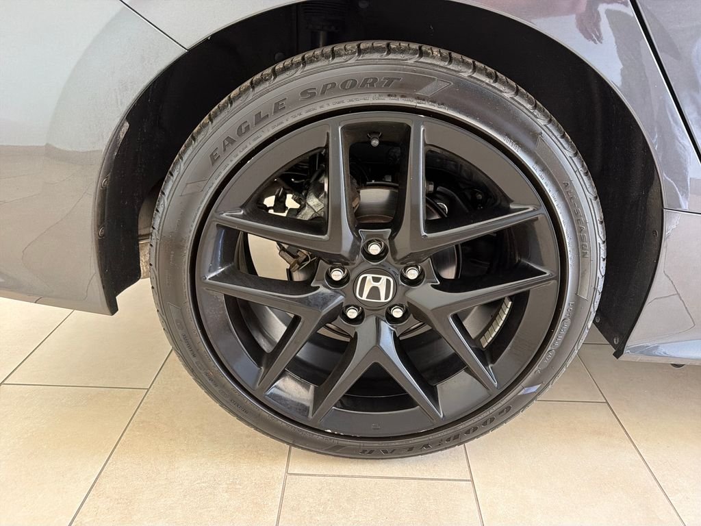 Used 2025  Honda Sport image 8