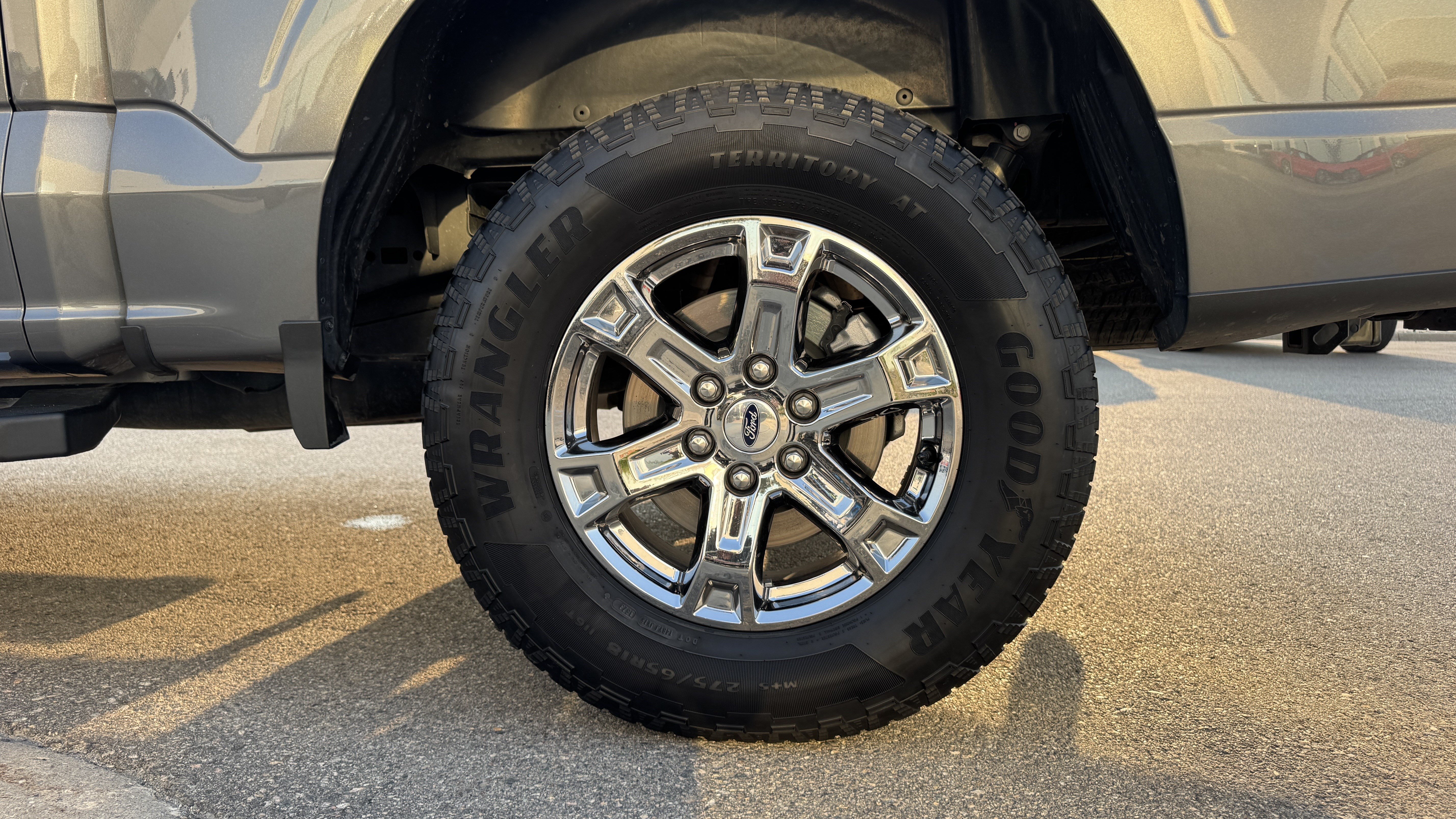 Certified Used 2023 Carbonized Gray Metallic Ford LARIAT image 18