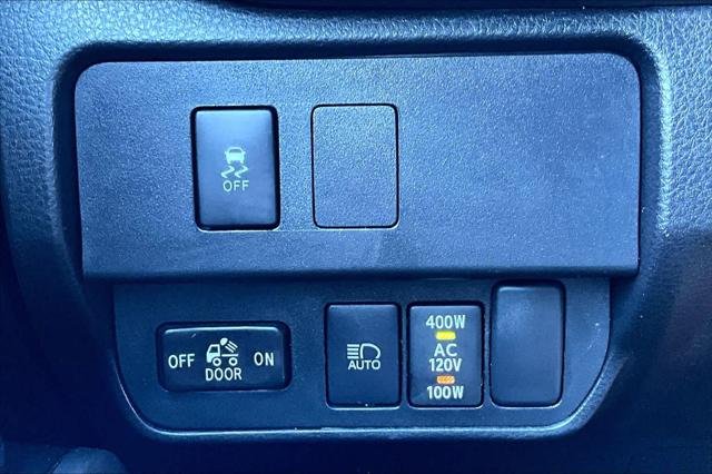 Certified Used 2023 CELESTIAL SILVER Toyota  image 34