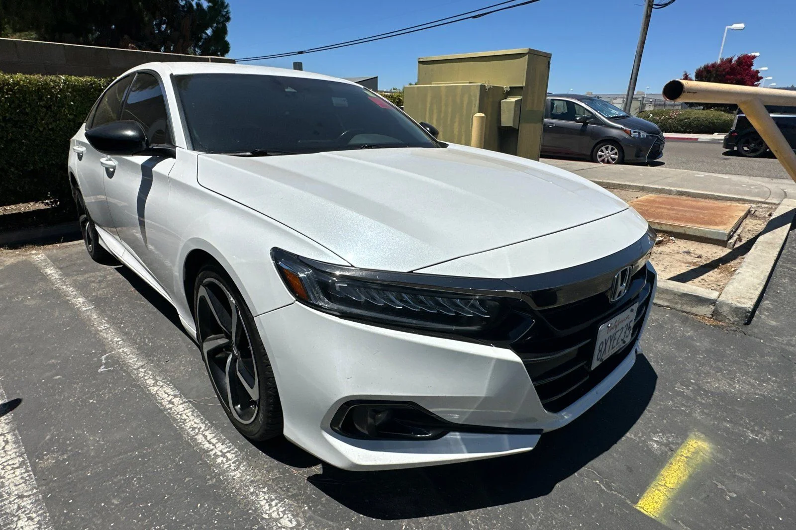 Used 2021  Honda Sport image 2