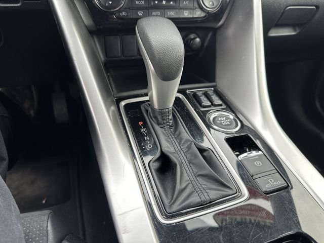 Certified Used 2025  Mitsubishi SE image 24
