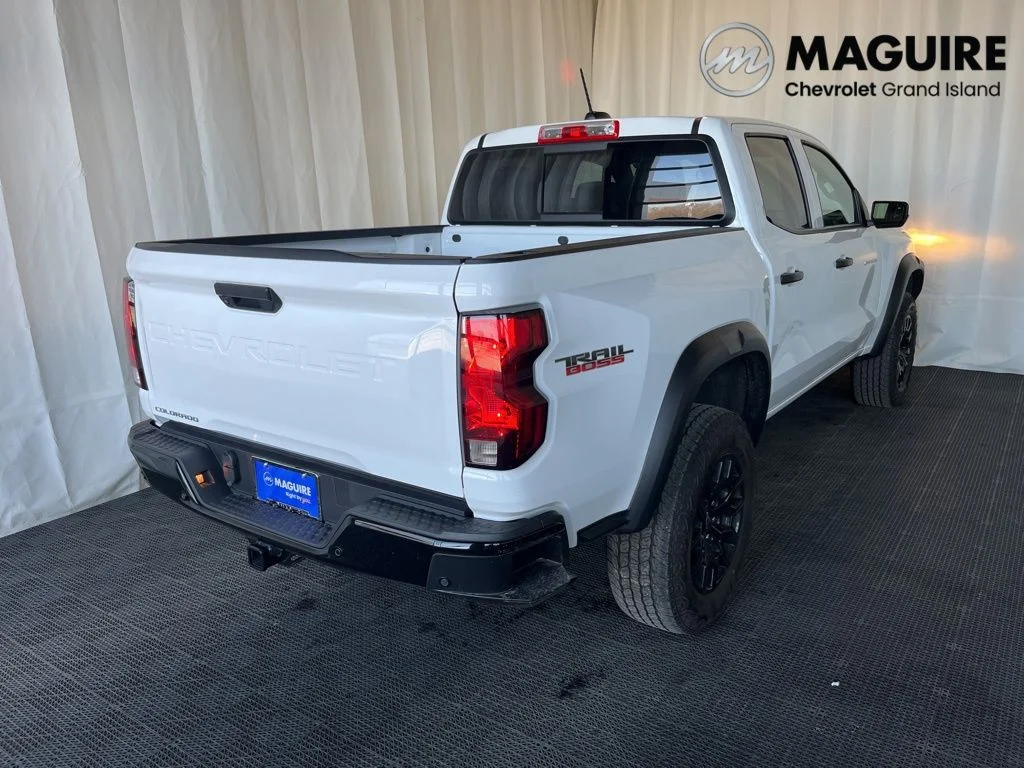 Used 2024 White Chevrolet Trail Boss image 27
