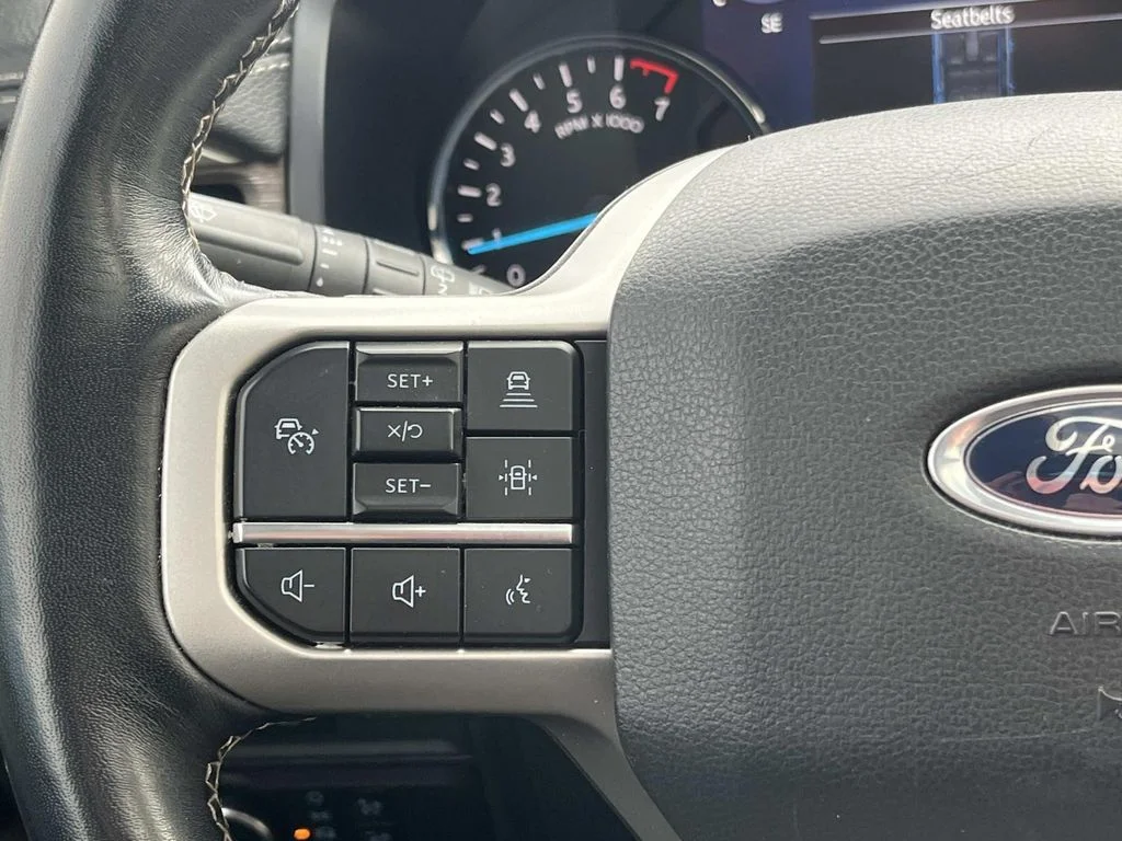 Used 2022 White Ford Limited image 18