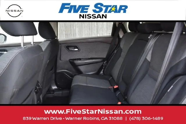 Used 2021 White Nissan SV image 9