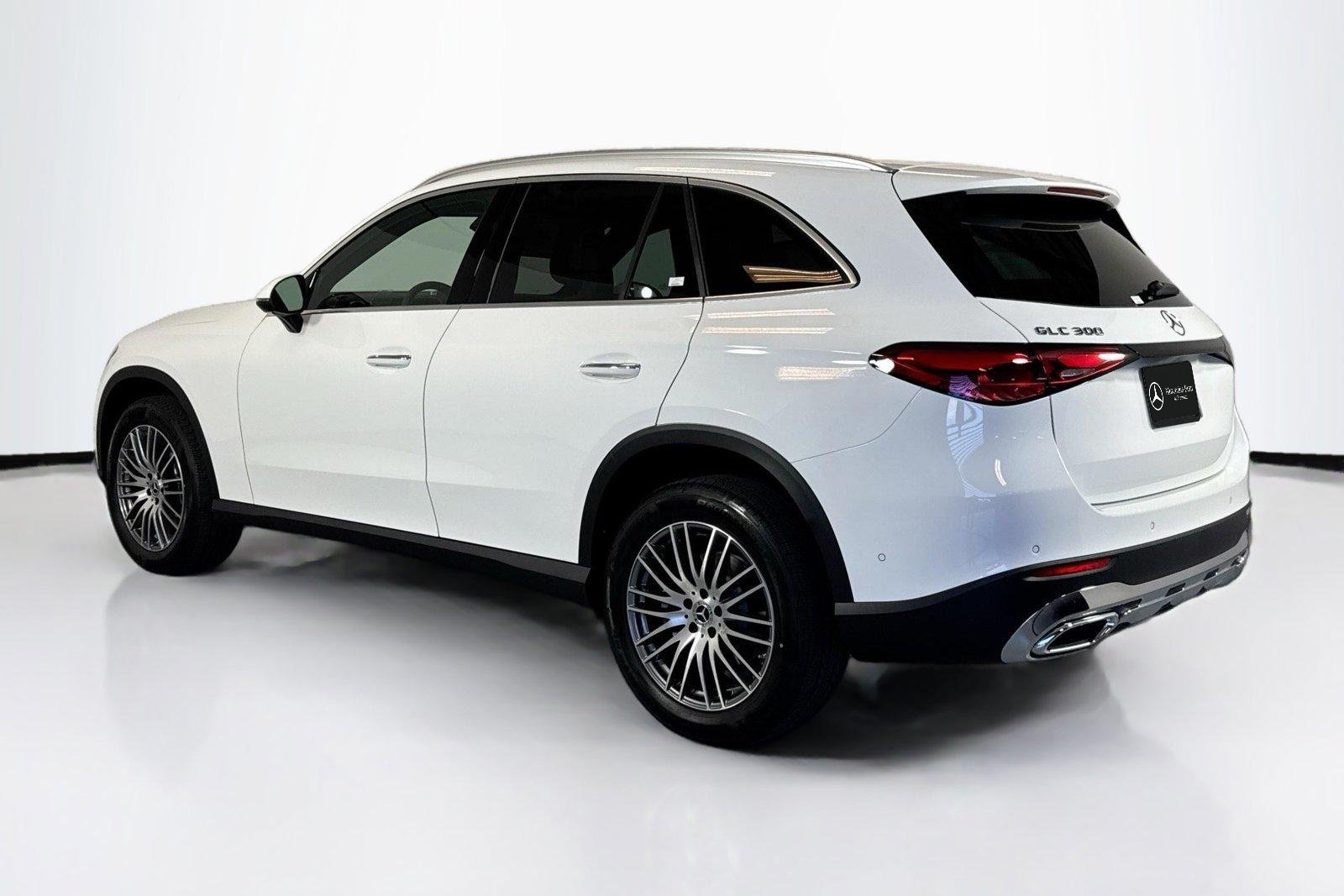 New 2026 Polar White Mercedes-Benz GLC 300 image 7