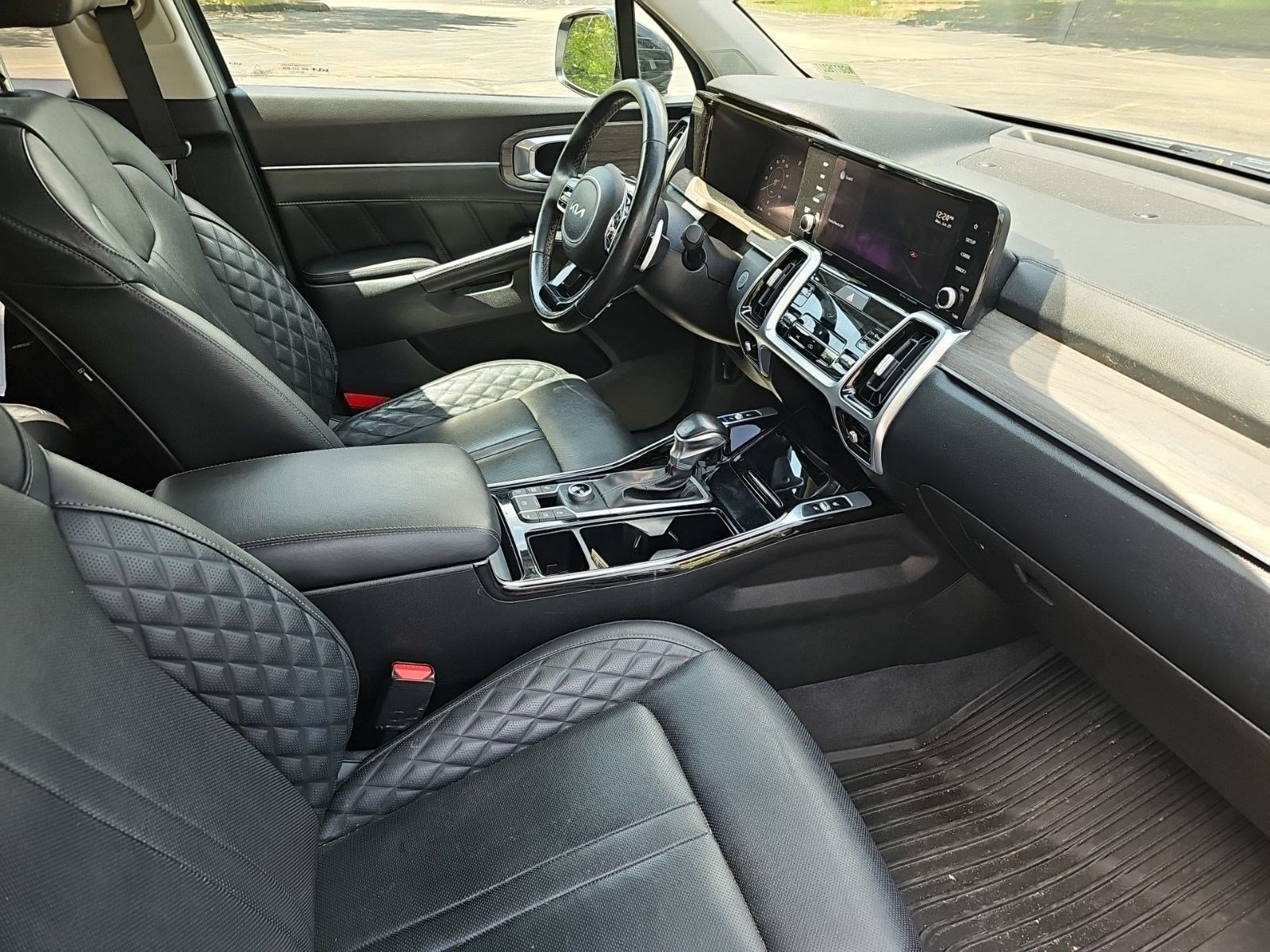 Used 2022 Everlasting Silver Kia X-Line SX Prestige image 9