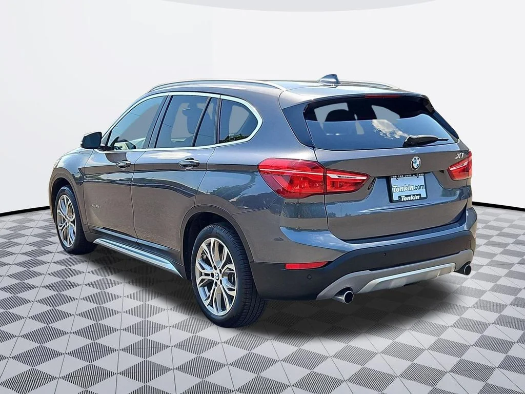 Used 2017 Mineral Gray Metallic BMW xDrive28i image 4