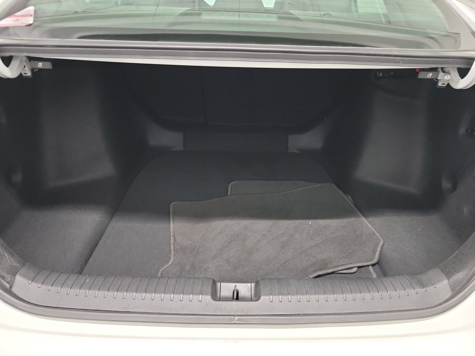 Certified Used 2025 Platinum White Pearl Honda Touring image 26