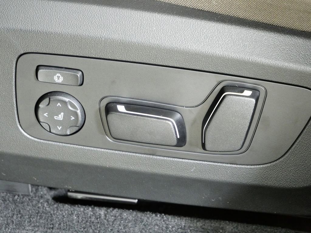 2026 BMW X3 30 - Photo 43