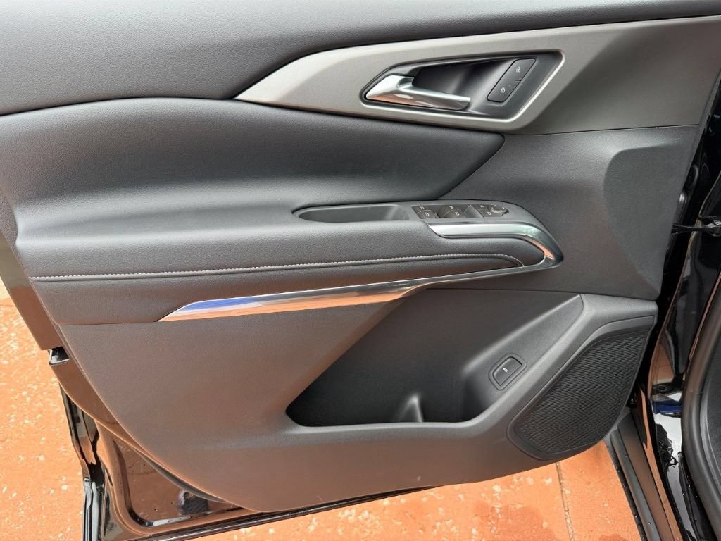 New 2026 Mosaic Black Metallic Chevrolet LT image 9