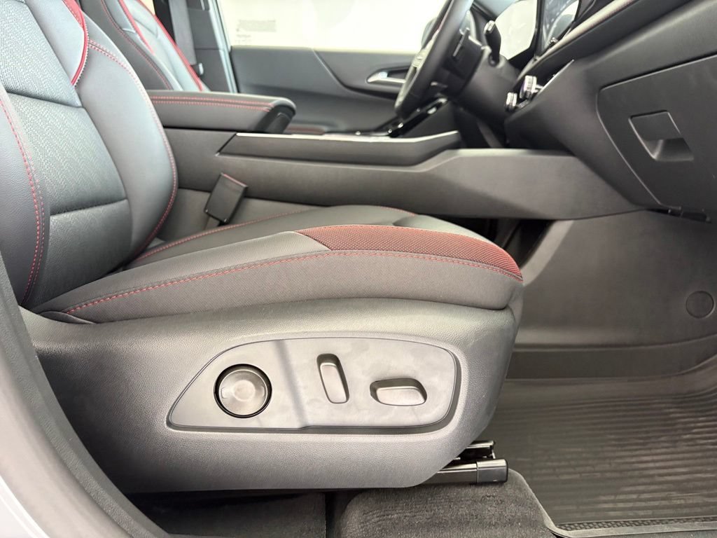 2027 Chevrolet Equinox RS - Photo 42