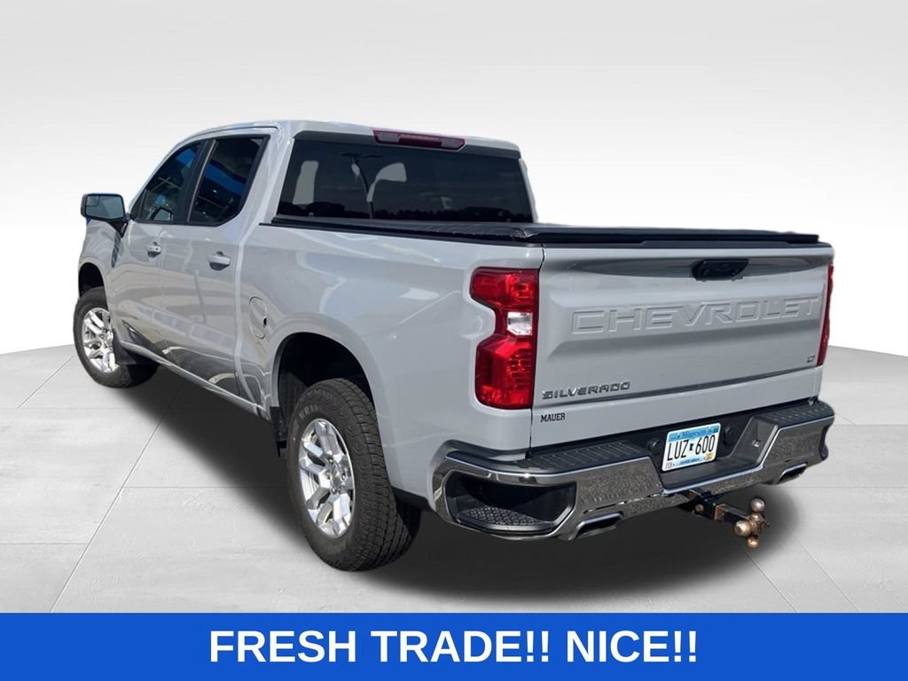 Used 2024 Slate Gray Metallic Chevrolet LT image 4