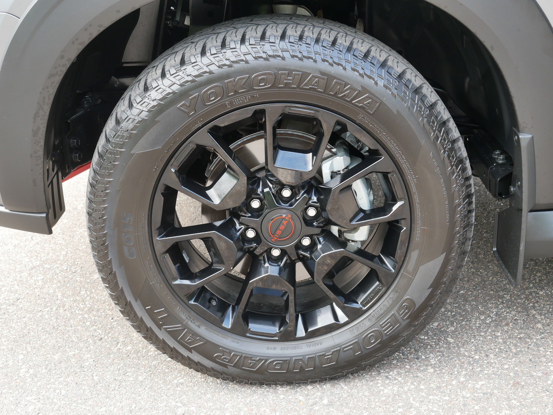 Used 2025 Gun Metallic/Super Black Nissan PRO-4X image 15
