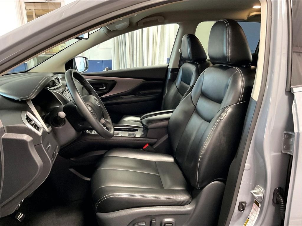 Used 2024 Gray Nissan SV image 10