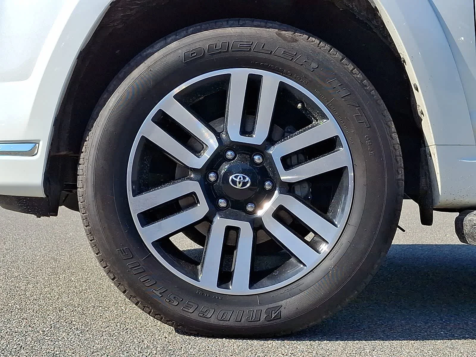 Certified Used 2023 Blizzard Pearl Toyota Limited image 11