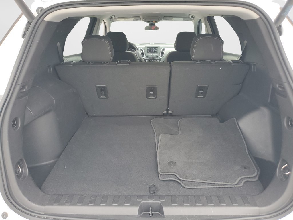 Used 2024 Summit White Chevrolet LT image 25