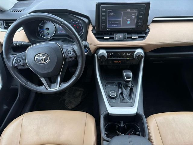 Used 2022 White Toyota XLE Premium image 16