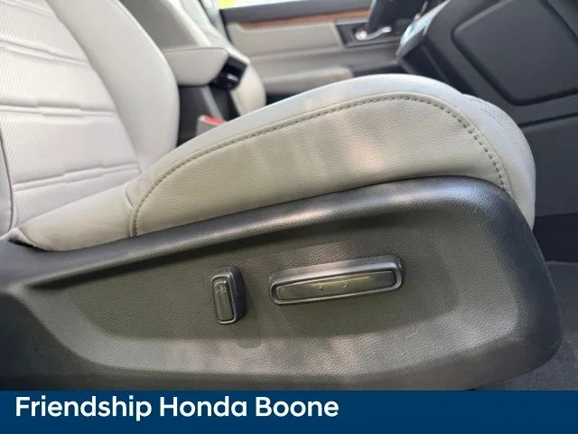 Used 2018 Blue Honda EX-L image 44