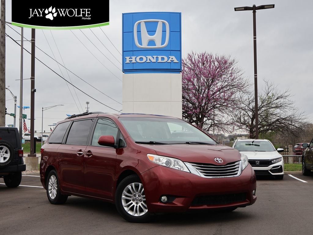 2015 Toyota Sienna XLE