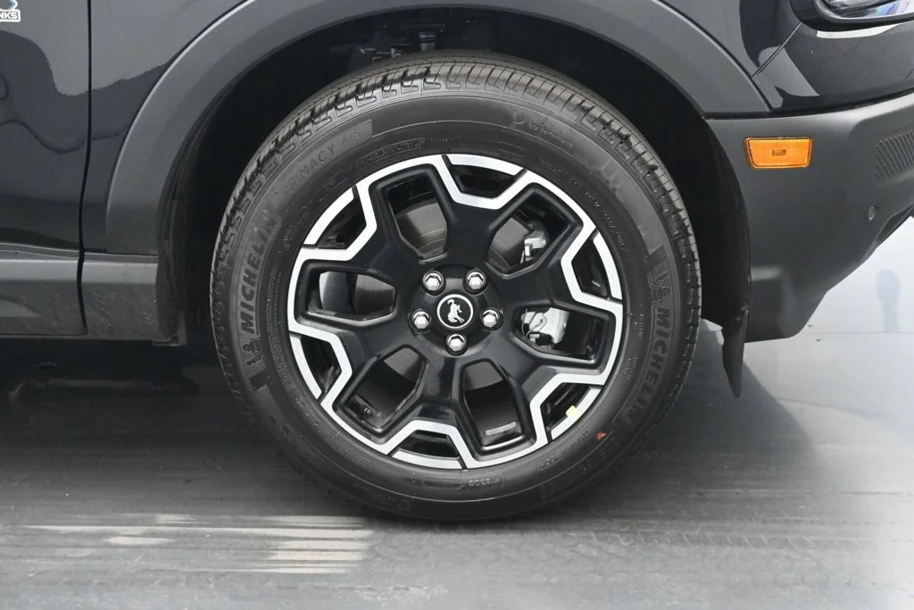 New 2026 Shadow Black Ford Outer Banks image 23