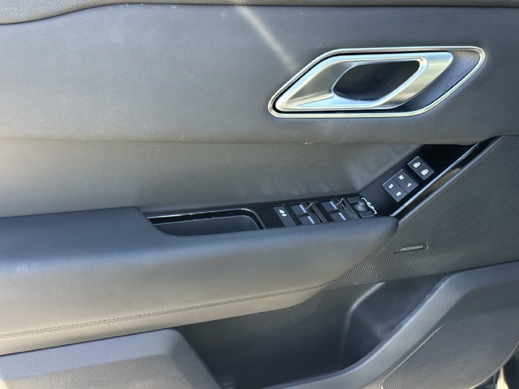Certified Used 2026 Green Land Rover S image 20