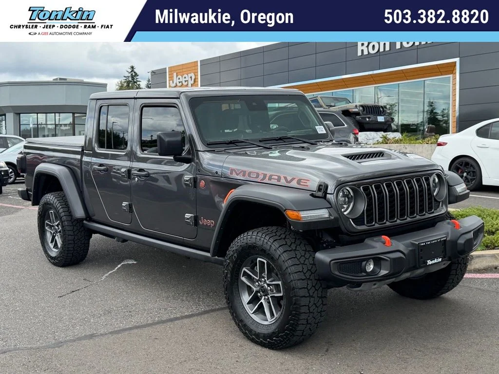Used 2025 Granite Crystal Metallic Clearcoat Jeep Mojave image 1