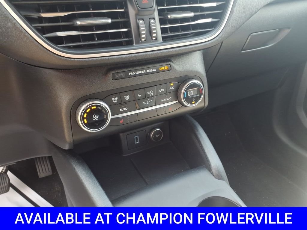 Used 2020 Silver Ford SE image 23